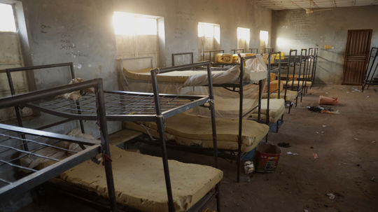 Všetkých 24 unesených školáčok z minulého týždňa sa podarilo zachrániť