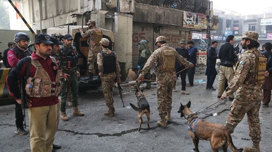 Pakistan útočil na Afganistan. Zahynulo deväť detí a žena, hlásia i ranených