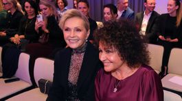 Helena Vondráčková (vľavo) a Jitka Zelenková.