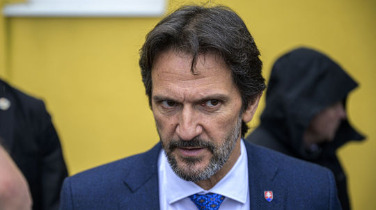 Kaliňák sa zastal extrémistu Bombica: Študent Muro z Popradu je desaťkrát horší. „A je snáď vo väzbe?“