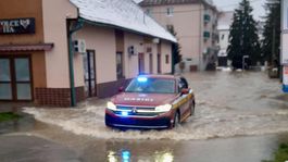 Povodne po výdatných dažďoch a topení snehu v...