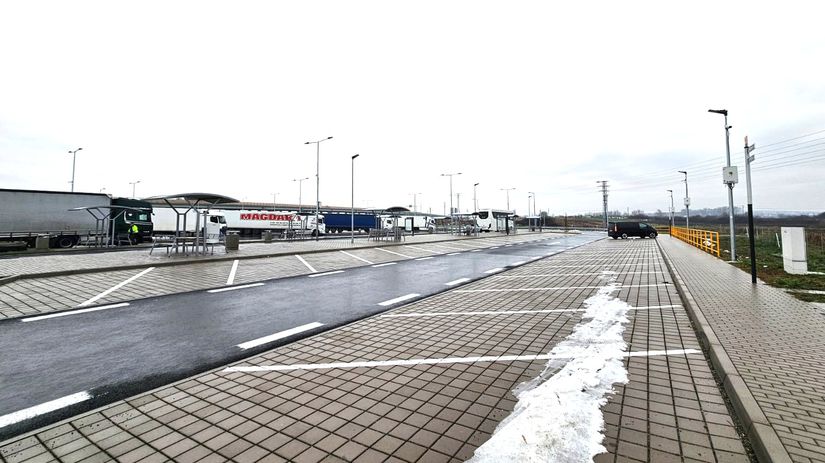 Vodičom kamiónov prekáža, že odpočívadlo...