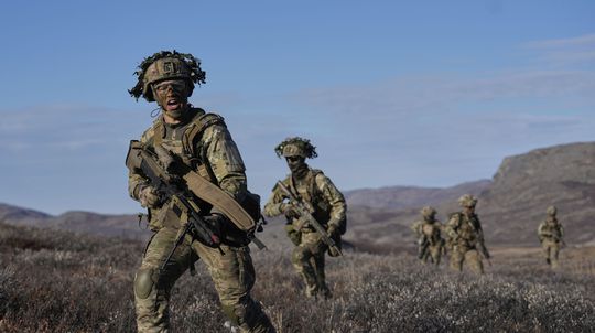 Do Grónska s vojakmi pricestoval aj náčelník generálneho štábu dánskej armády