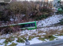 autobus, mhd, košice, šmyk, nehoda