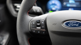 Ford Kuga PHEV - test 2025