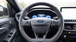 Ford Kuga PHEV - test 2025