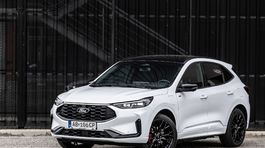 Ford Kuga PHEV - test 2025