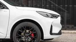 Ford Kuga PHEV - test 2025