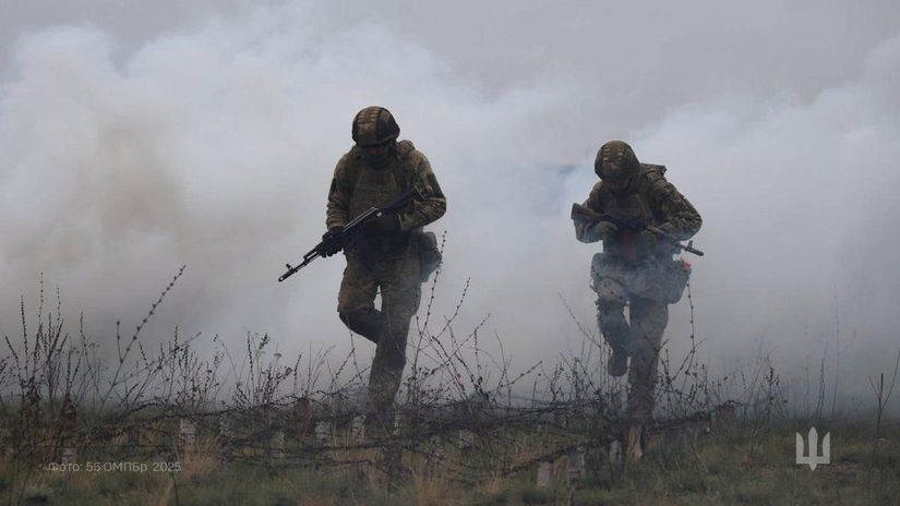 Ukrjainskí vojaci, vojna, armáda, Ukrajina, výcvik