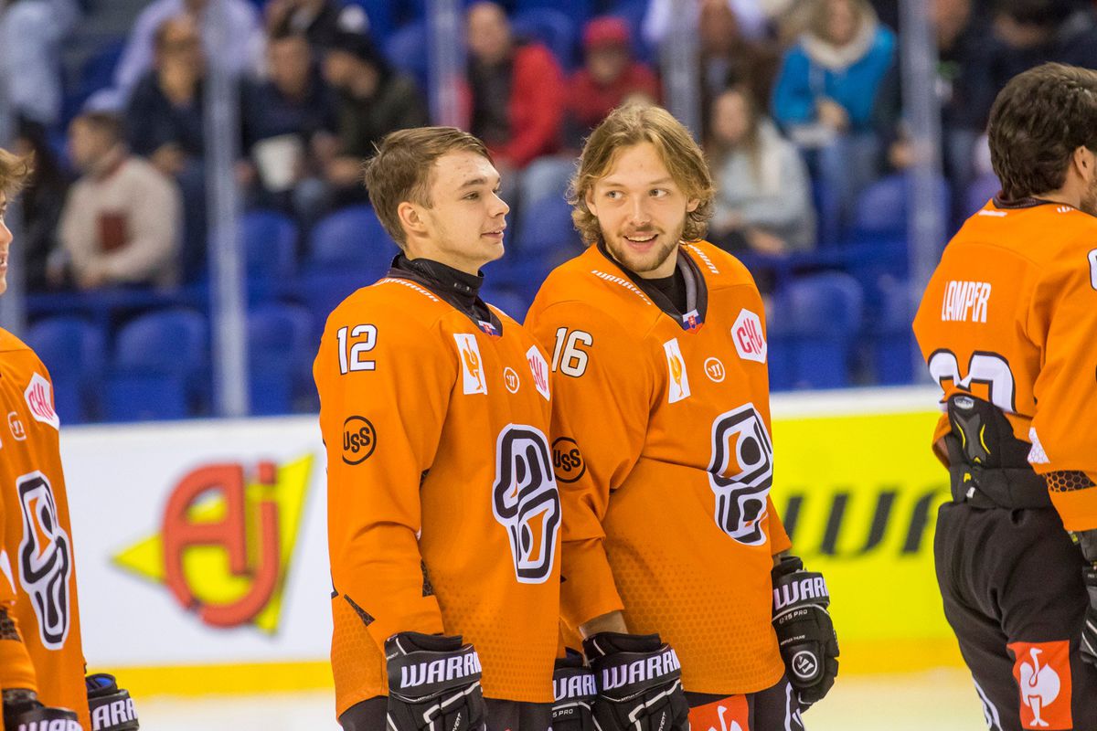 Oleksandr Plokhotnik (vľavo) si v drese Košíc...