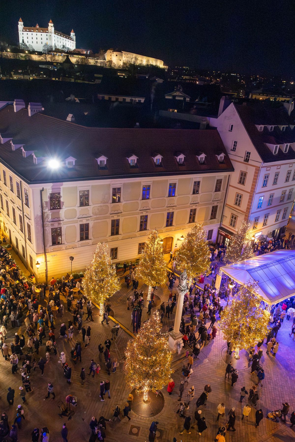 Na Hlavnom a Primaciálnom námestí vyrástlo 74...