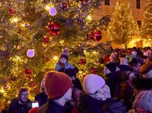 Vianočný stromček na Hlavnom námestí, Vianočné trhy 2025,