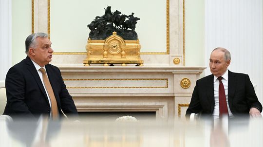 Kremeľ reaguje na voľby v Maďarsku. Čo si Rusko sľubuje od nového vedenia?