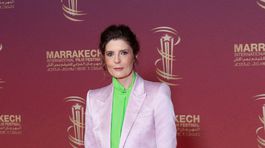 Herečka Chiara Mastroianni prišla na otvárací ceremoniál v kreácii Tom Ford.