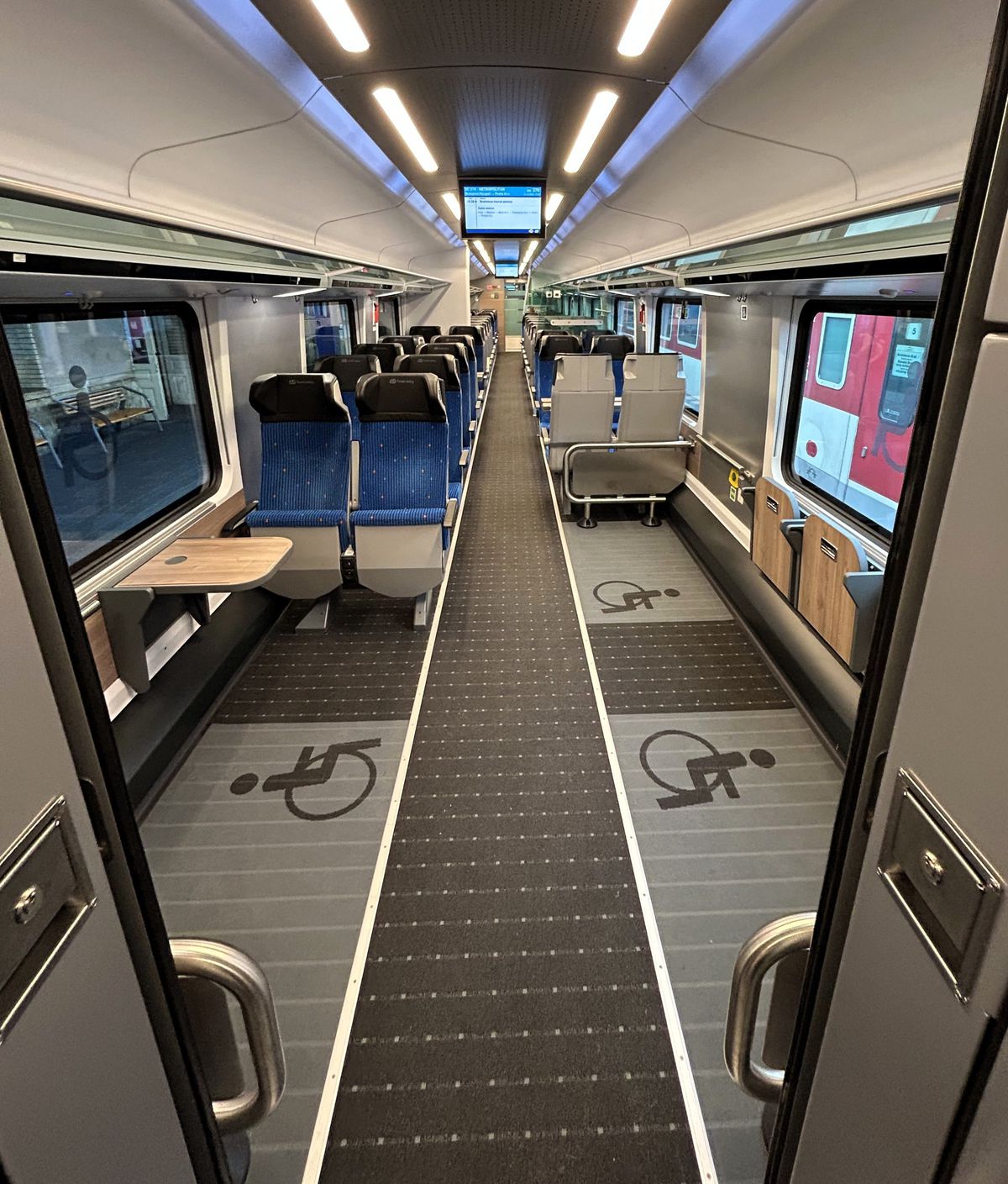 Interier 2. triedy v suprave Comfort Jet