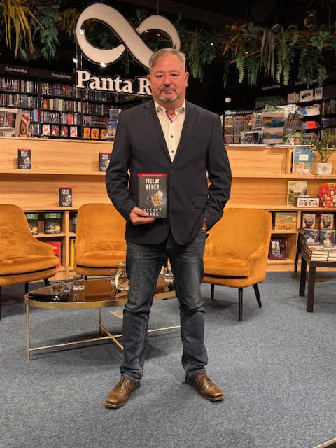 Václav Neuer na krste svojej najnovšej knihy v...