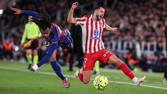 Hancko si v šlágri postrážil Yamala, jeho výkon Atléticu nestačil. Barcelona si dovolila aj zahodenú penaltu