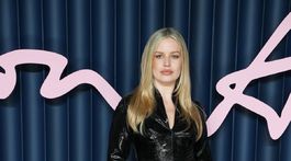 MOdelka Georgia May Jagger.