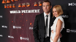 Sam Worthington, vľavo, člen hereckého...