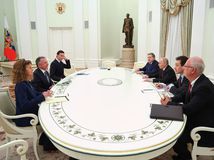 Takmer nulový progres, prímerie v nedohľadne. Witkoff rokoval s Putinom asi päť hodín. Trump hovorí o „chaose“