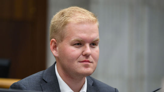 Hlas tvrdí, že PS je „roky nacucnuté“ napojené na štátne peniaze, Bartek spomenul päť mien