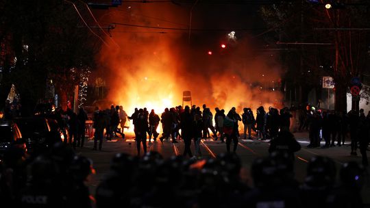 Bulharský prezident vyzval vládu na demisiu, žiada predčasné voľby