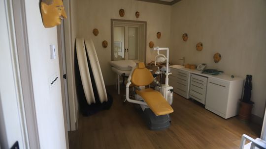 Miesta hrôzy a znásilňovania dievčat. Demokrati zverejnili zábery z Epsteinovho súkromného ostrova