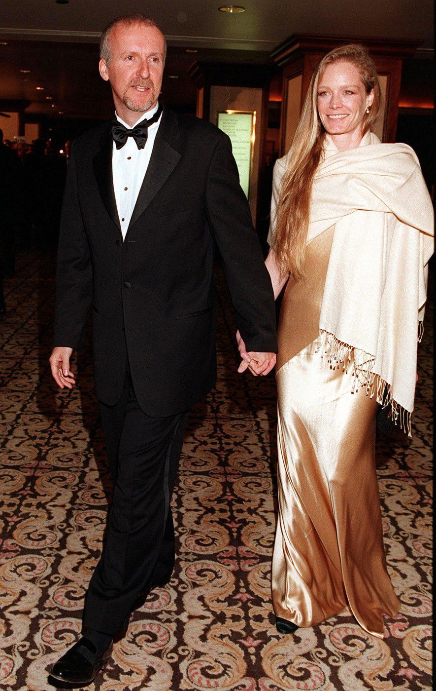 Americký režisér James Cameron a jeho manželka...