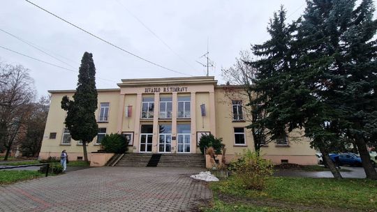 Strecha kultúrneho stánku zatekala a...