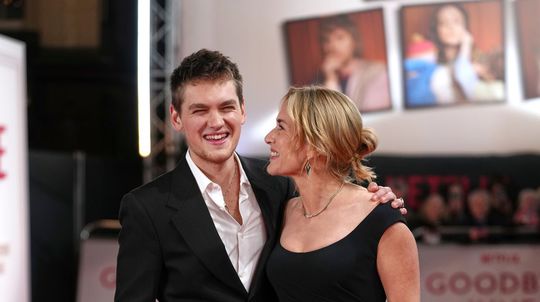 Herečka Kate Winslet a jej syn Joe Anders,...