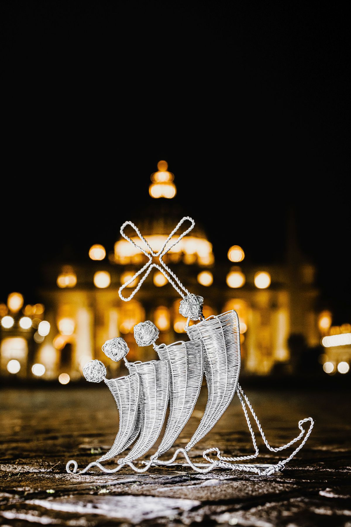 Prezident venoval pápežovi dary nesúce...