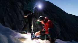 Horolezca obvinili zo zabitia svojej partnerky v horách. Nechal ju zamrznúť na najvyššej hore Rakúska