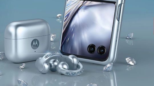 Tip na techno-darček pre dámu: slúchadlá so Swarovského krištáľmi