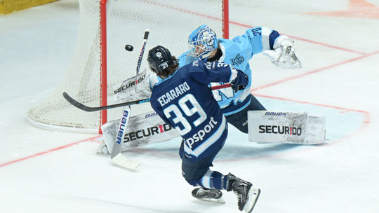 Šláger ovládol Slovan. Belasí už majú Nitru na dostrel, východniarske derby rozhodli nájazdy