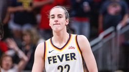 6. Caitlin Clarková