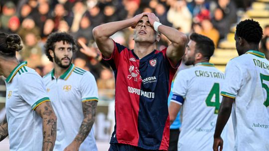 Cagliari ukončilo svoju mizernú sériu, k výhre nad AS Rím dopomohol aj Obert
