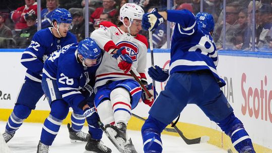 Bod Slafkovského prispel k triumfu v kanadskom derby, činil sa aj Dvorský. Devils s Nemcom natiahli trápenie