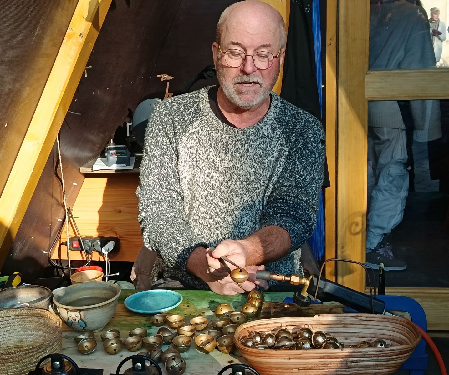 U zvonára Jana Šedu si môžete kúpiť či vyrobiť...