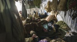 Ukrajina, Rusko, dronový a raketový útok, vojna, Kyjev, zničené budovy, bombardovanie, civilisti, AP,