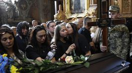 Ukrajina, Rusko, dronový a raketový útok, vojna, Kyjev, zničené budovy, bombardovanie, civilisti, AP,