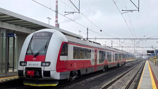 Rušňovodiči odmietajú kamery, varujú pred rizikom narušenia dopravy