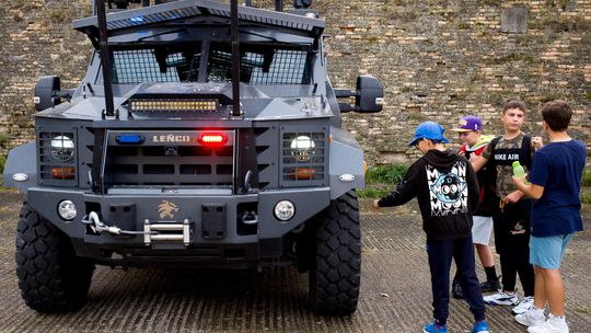 Dve autá za skoro milión eur. Vnútro sa po rokoch sporov dostane k „obrnencom“ z čias Hamrana