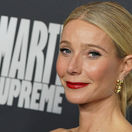 Herečka Gwyneth Paltrow prišla v kreácii z vlastnej značky Gwyn. 