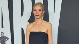 Herečka Gwyneth Paltrow prišla v kreácii z vlastnej značky Gwyn. 
