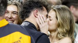 Kto je nová láska majstra sveta F1 Norrisa? Očarujúca modelka zrejme nedokáže odolať špičkovým športovcom, randila aj s futbalistom 
