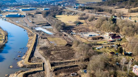 Výstavba R1 priniesla komplikácie.