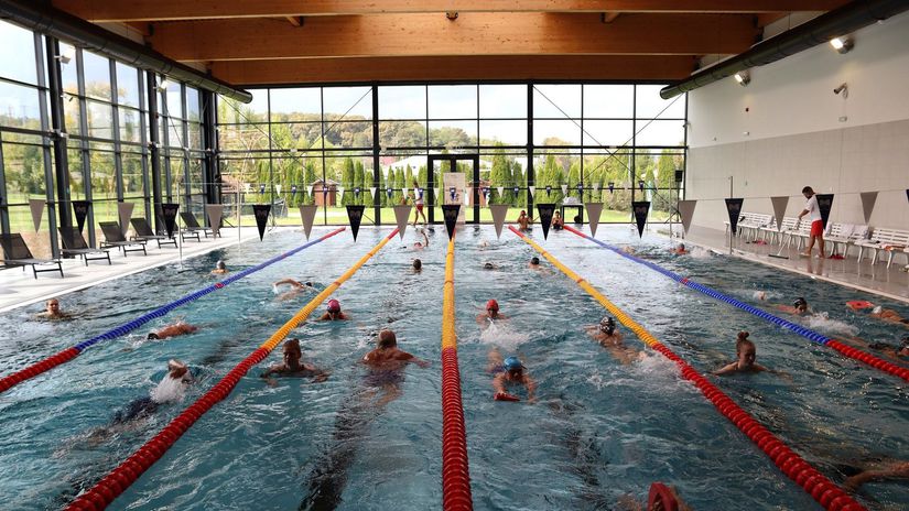 Mestská plaváreň v Lučenci, ktorú otvorili...
