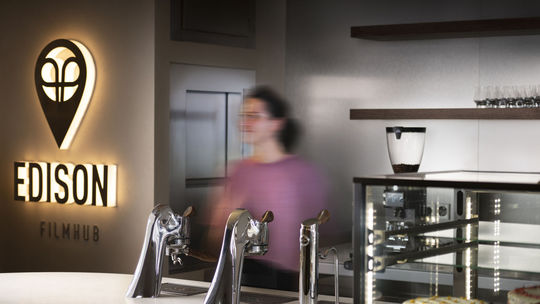 Edison Filmhub. Ide o butikové kino s...