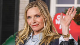 Ikonická Michelle Pfeiffer (67) ohúrila jednoduchým outfitom a jemným líčením: štýl, ktorý zvládnete v bežný pracovný deň