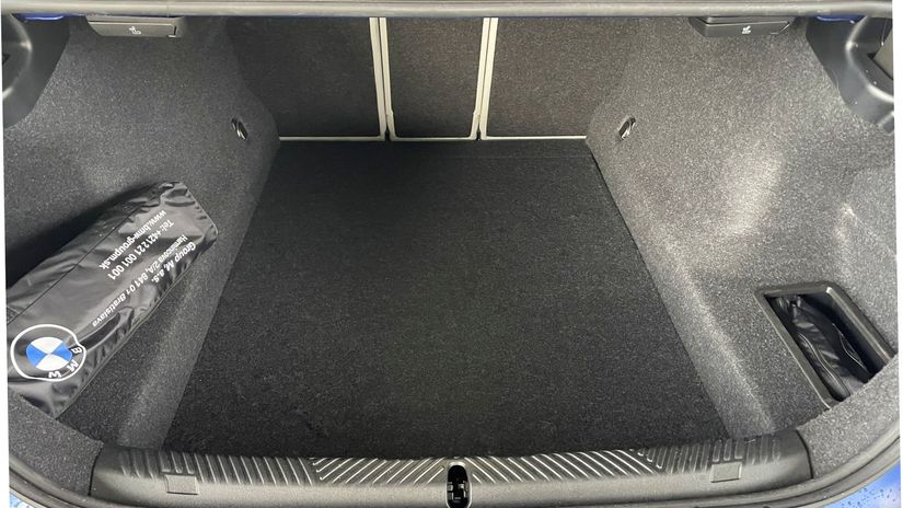 Do kufra sa zmestí 520 litrov batožiny. To nie...